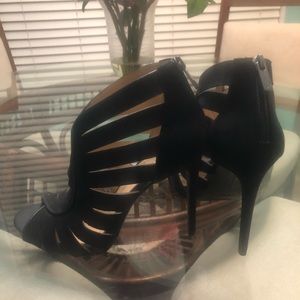 Jessica Simpson black heels size 8